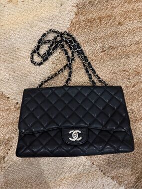 Chanel Classic Jumbo Flap Bag in Black